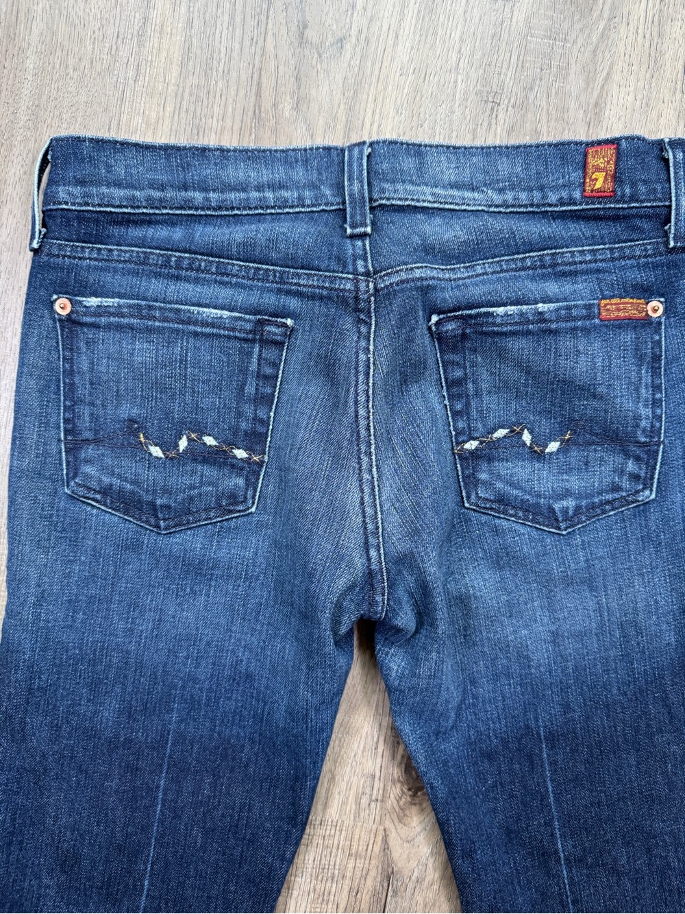 7 For All Mankind Bootcut Jeans Sz 26 Dark Wash Rare Pocket Detail - Picture 12 of 14